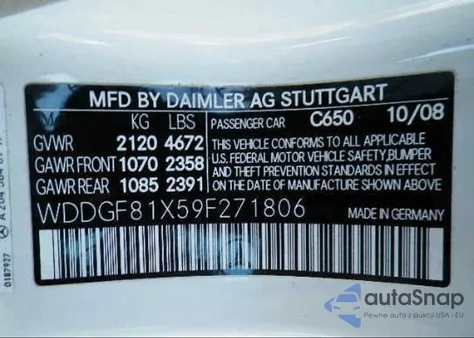 2009 Mercedes-Benz C300 4 Matic z USA, uszkodzony, nr VIN WDDGF81X59F271806